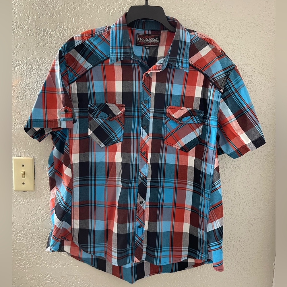 Rock & Roll Cowboy Men’s Red and Blue Plaid Short-Sleeve Button-Down Shirt